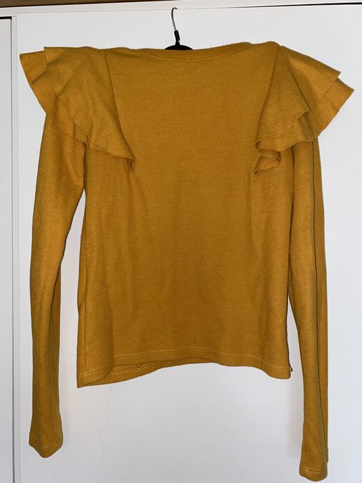 Bluza Bershka cu volanase