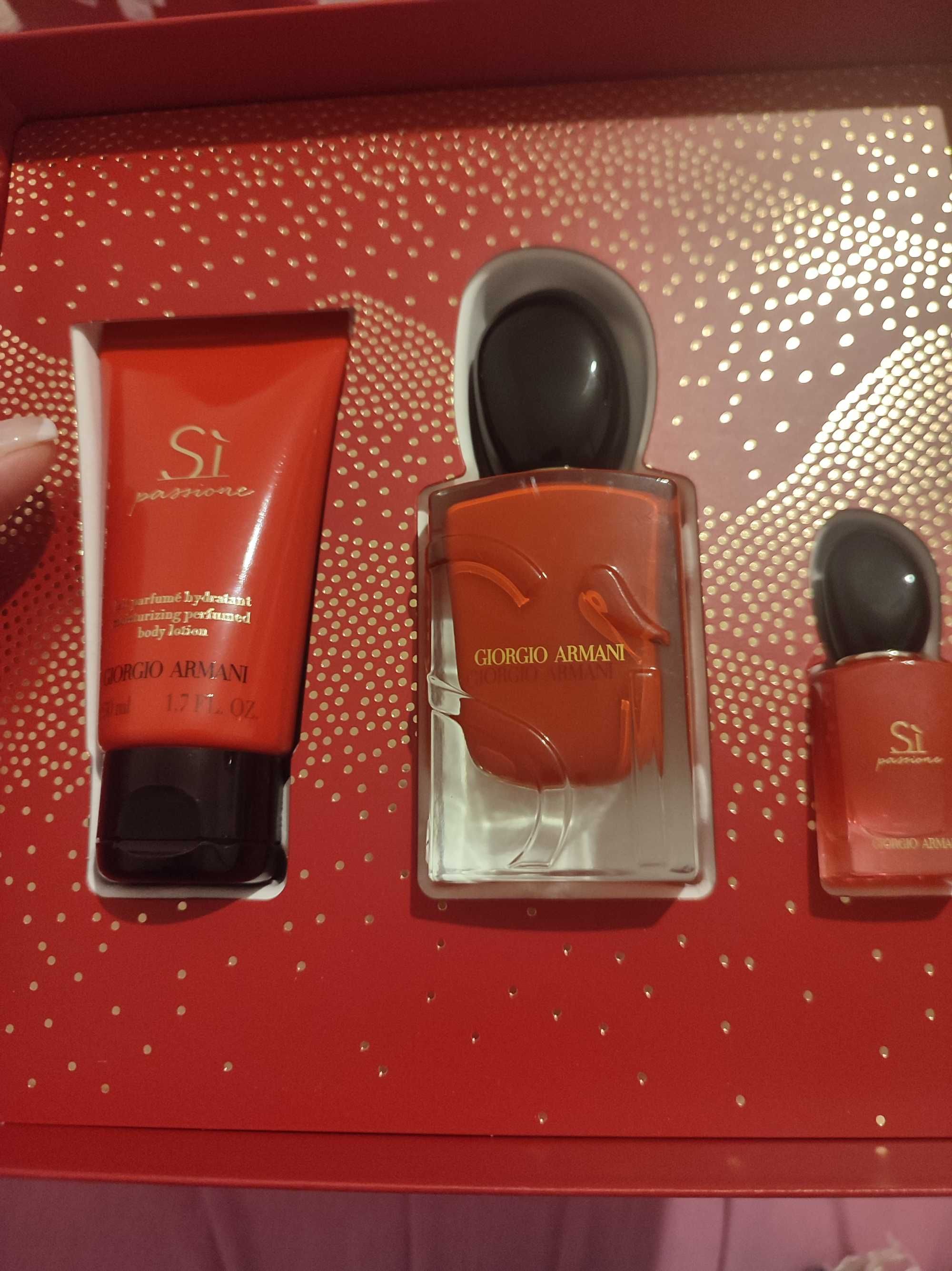 Giorgio Armani дамски комплект, нов