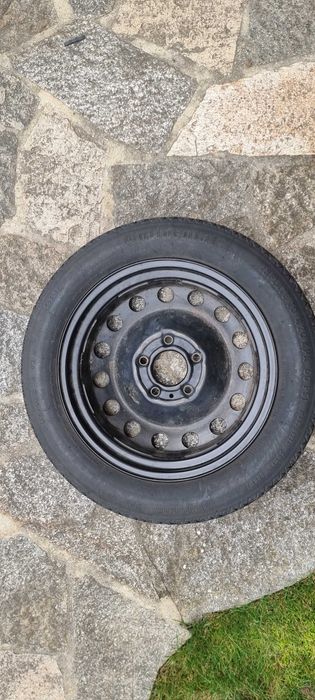 Продавам резервна гума за BMW
