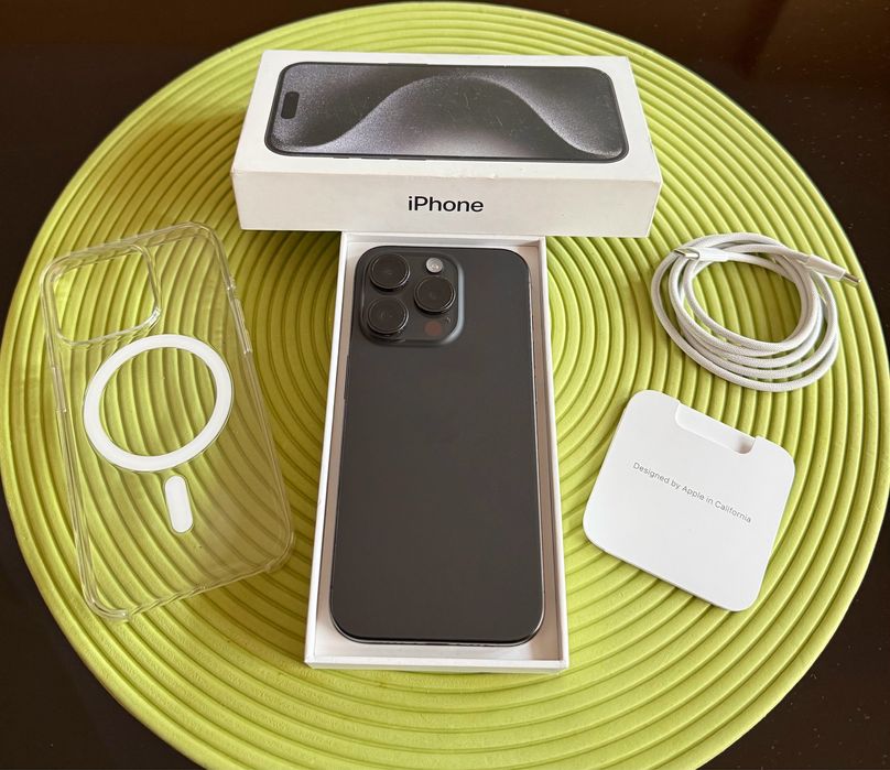 Iphone 15 Pro Black Titanium 256GB НЕРАЗЛИЧИМ от НОВ