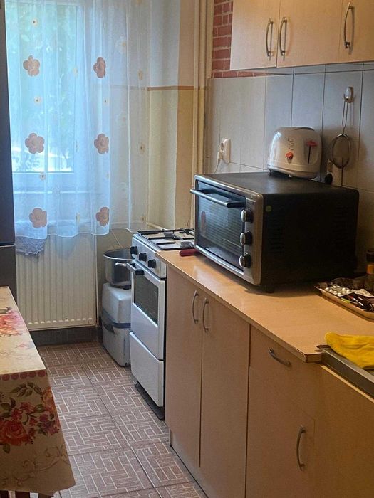 Dau in chirie garsoniera mobilata z Decebal