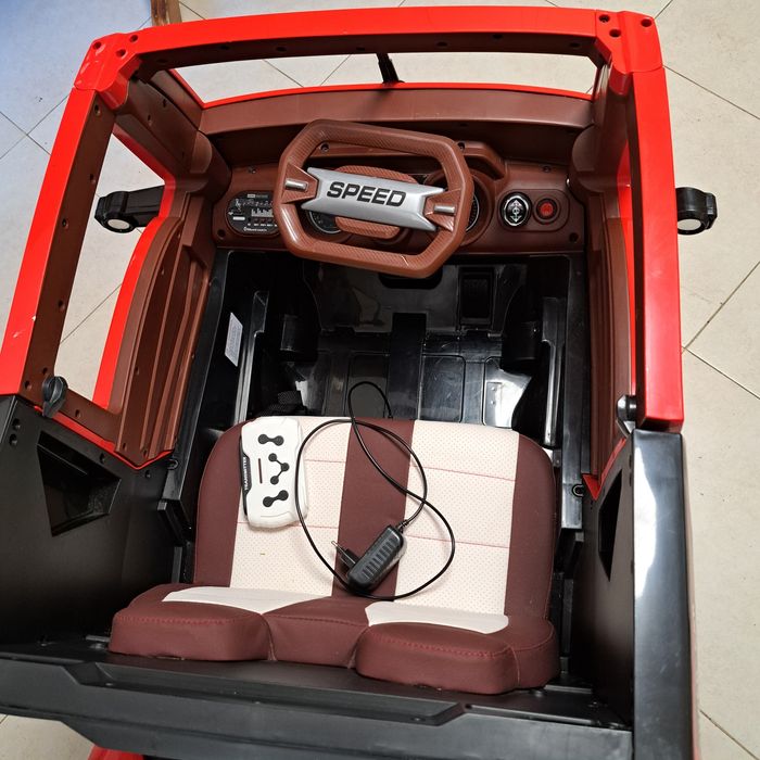 Акомулаторен детски джип