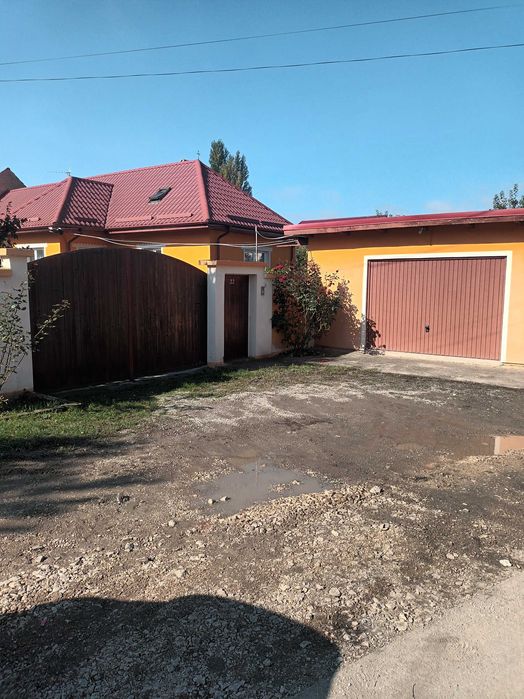 Casă de vânzare in Brașov Stupini cu teren de 1891mp.Proprietar.