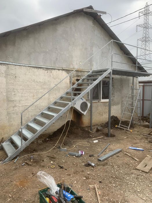 Scări metalice zincate montaj in toată țara
