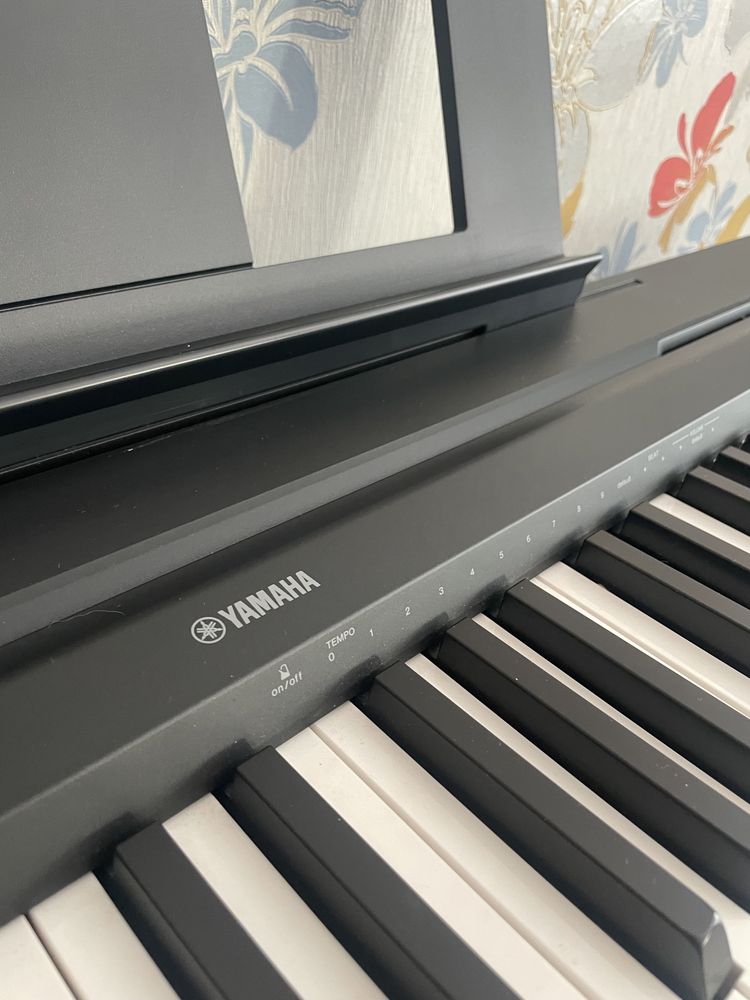 Цифровое пианино YAMAHA P-45B Black комплект