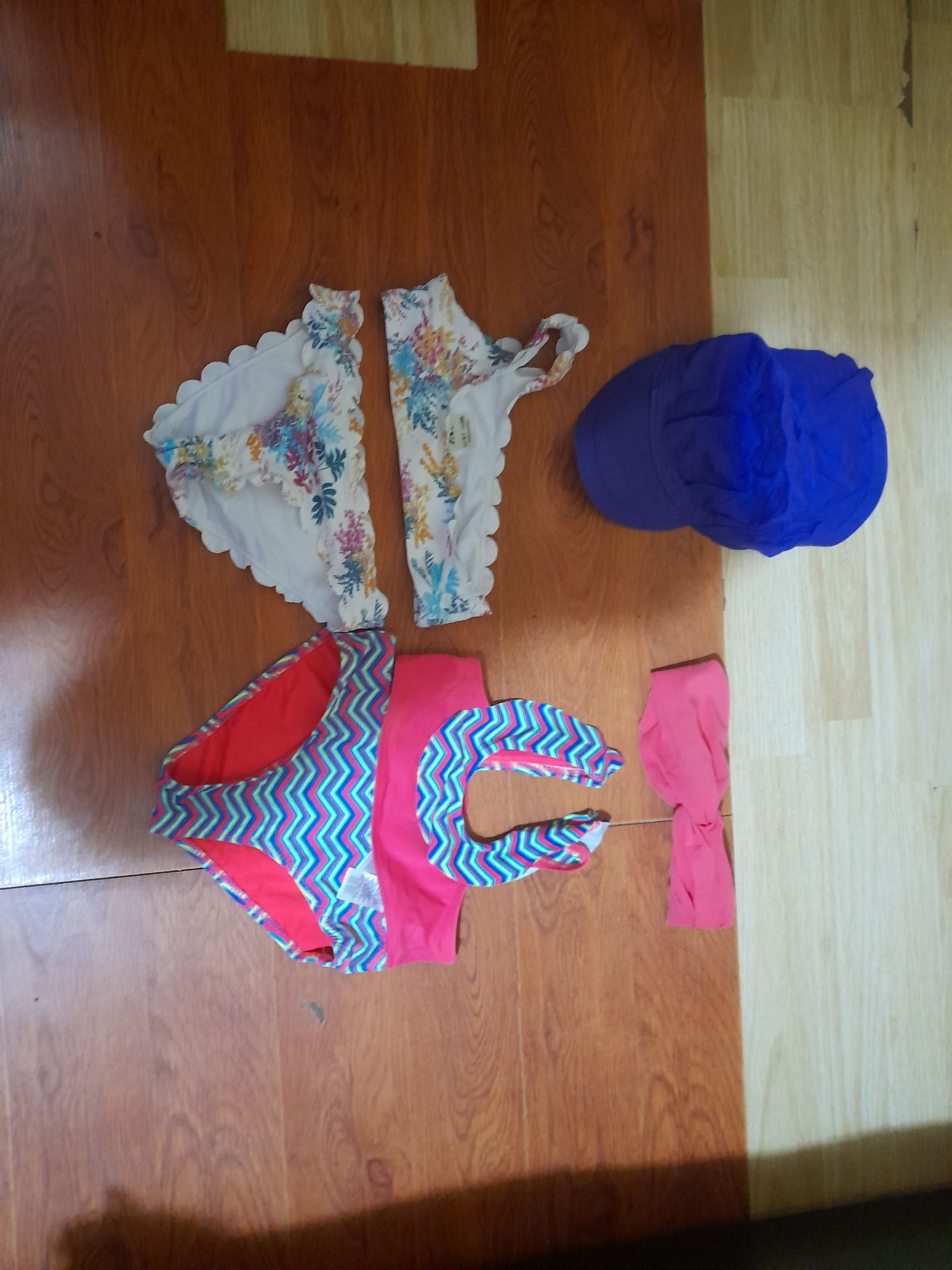 Lot costume de baie 4 6 ani