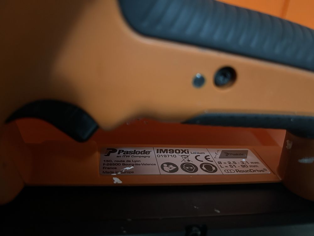 Paslode IM90Xi pistol de cuie