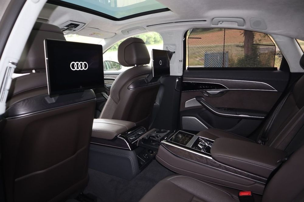 Audi a8  5.0 TDI Quattro Hibrid 02