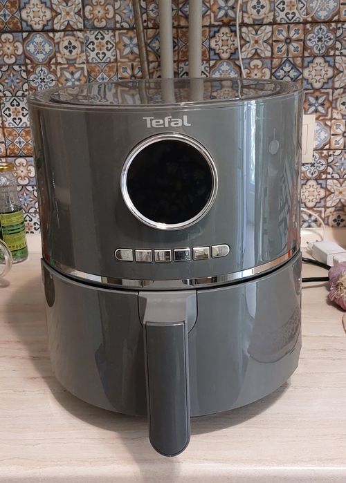 Аэрогриль Tefal,почти новый,пользовались два раза