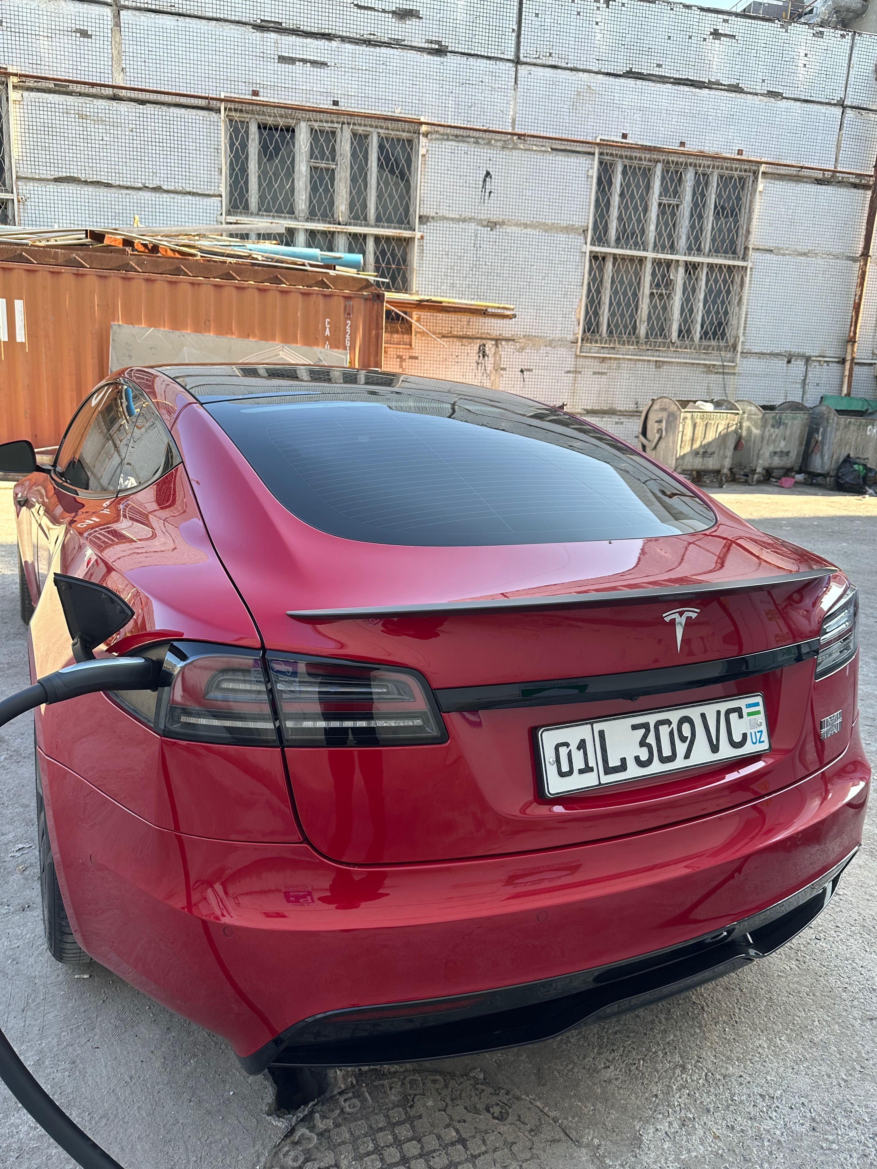 Tesla Model S Plaid
