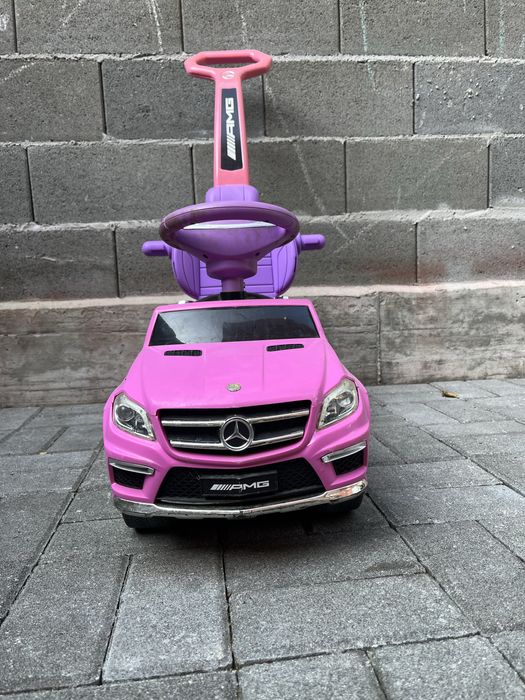 Детска кола за момиче