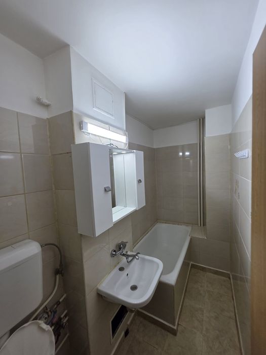 Închiriez Garsoniera 27m² în pitesti