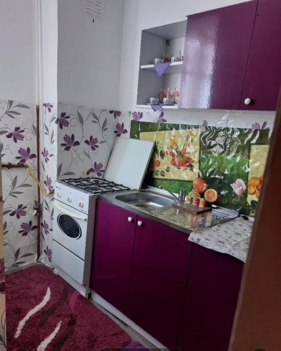 Vând garsonieră în Tudor Vladimirescu bloc B turn etaj 6