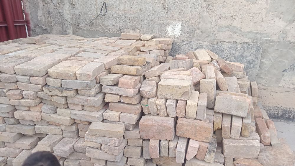 Срочно Продам кирпичи           в.