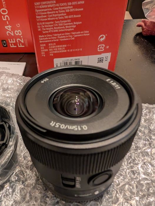 Sony E11mm F1.8 чисто нов