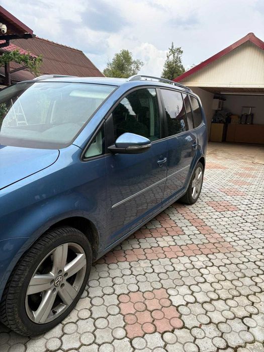 VW Touran Diesel 1.6 cutie automata, 7 locuri, fabricatie 2011