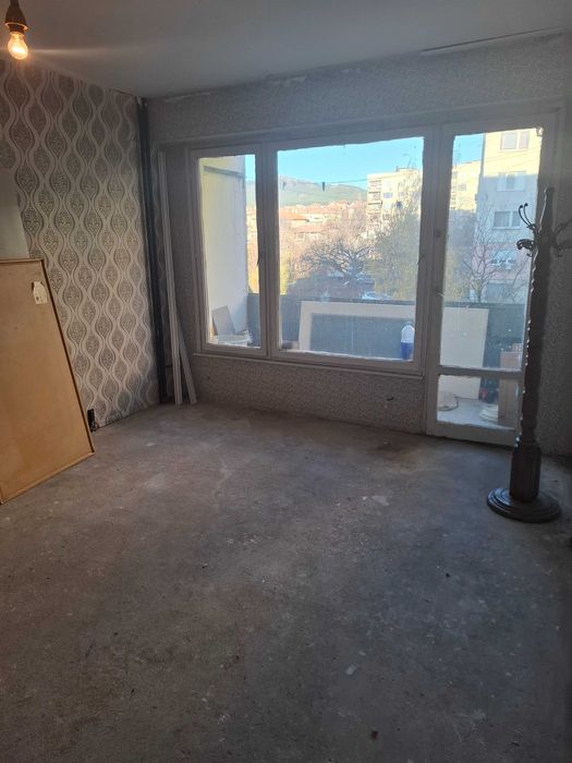 Продава се гарсониера