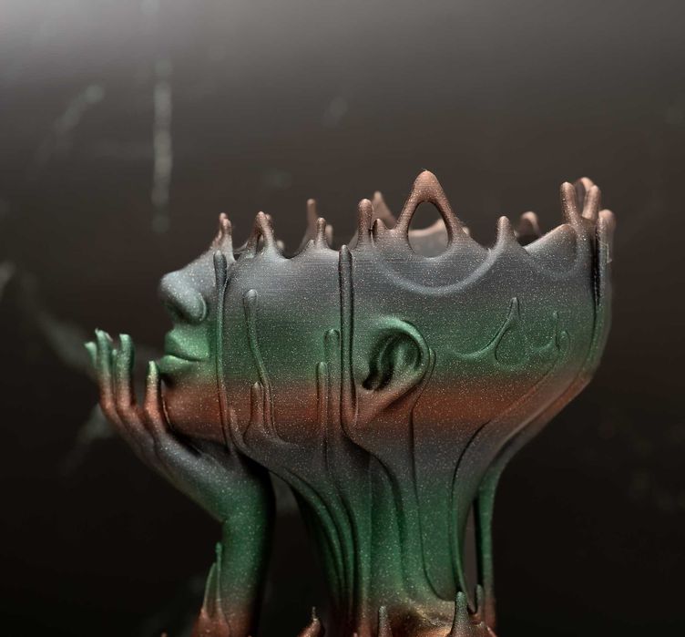 Vaza decorativa Printata 3D Melted Girl Rainbow Terra