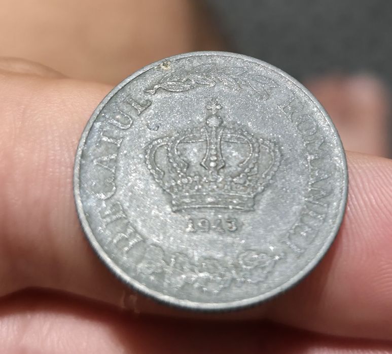 Vând Moneda de colecție (RARĂ) 20 Lei, din 1944 într-o stare buna.