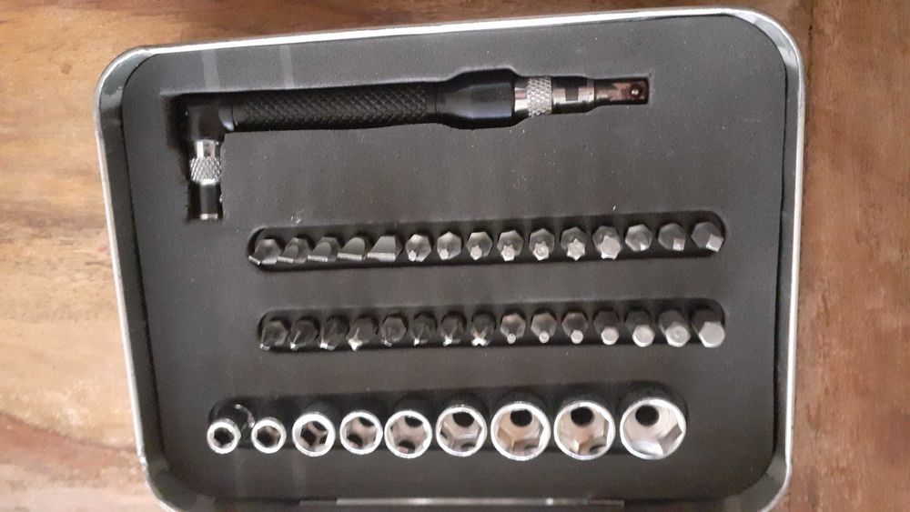 гедоре за автомобил в метална кутия, надеждно и качествено, 40 части