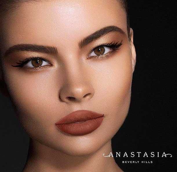 Anastasia Beverly Hills - Маркова Фиксираща пудра