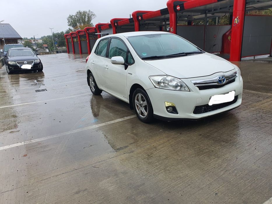 Toyota Auris Hybrid
