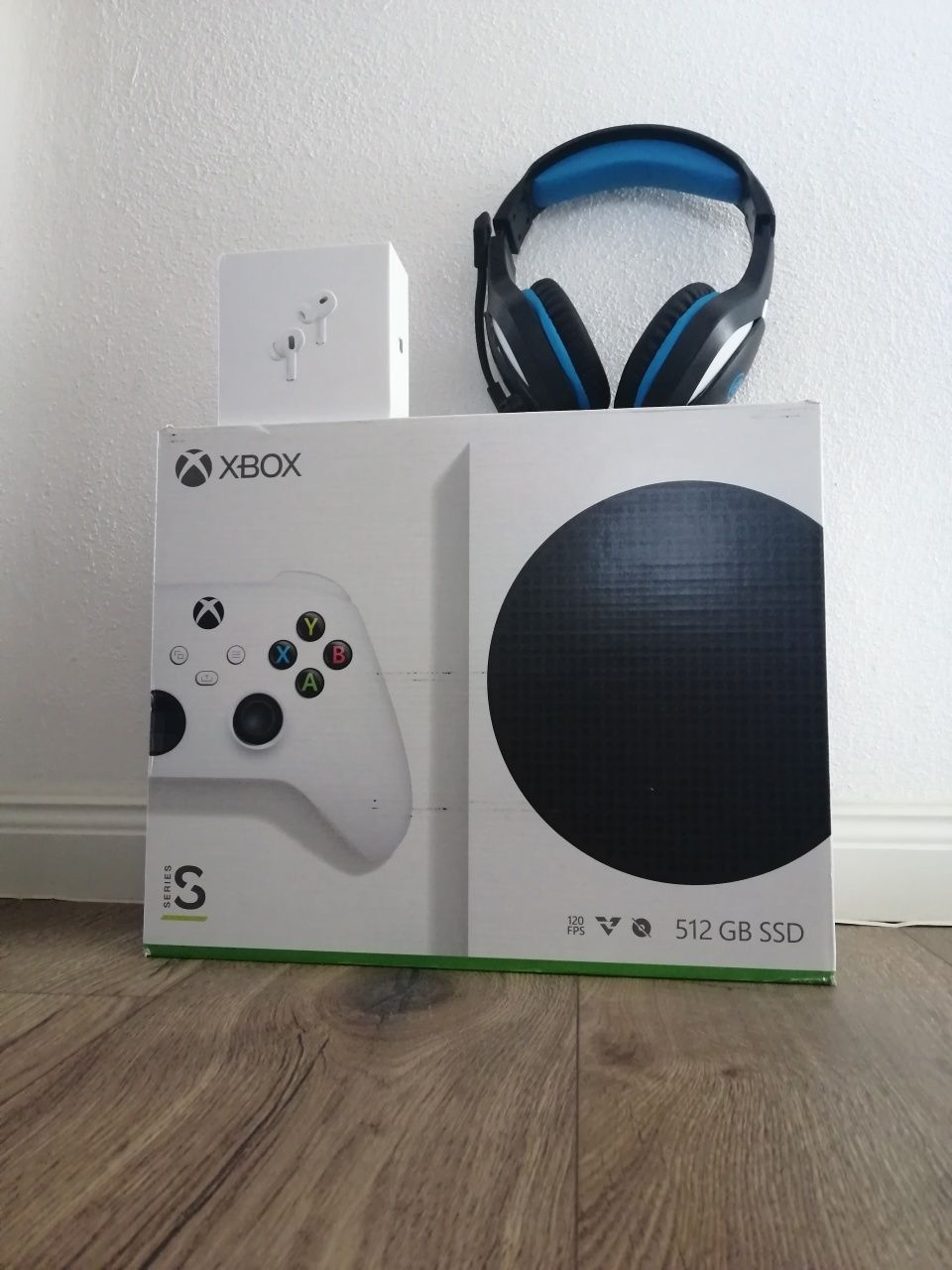 Schimb cu PC. Xbox series s + airpods pro 2nd gen + casti gaming