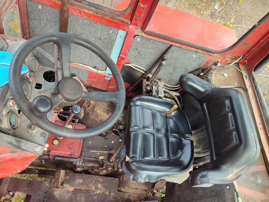 Vând sau schimb Tractor 45