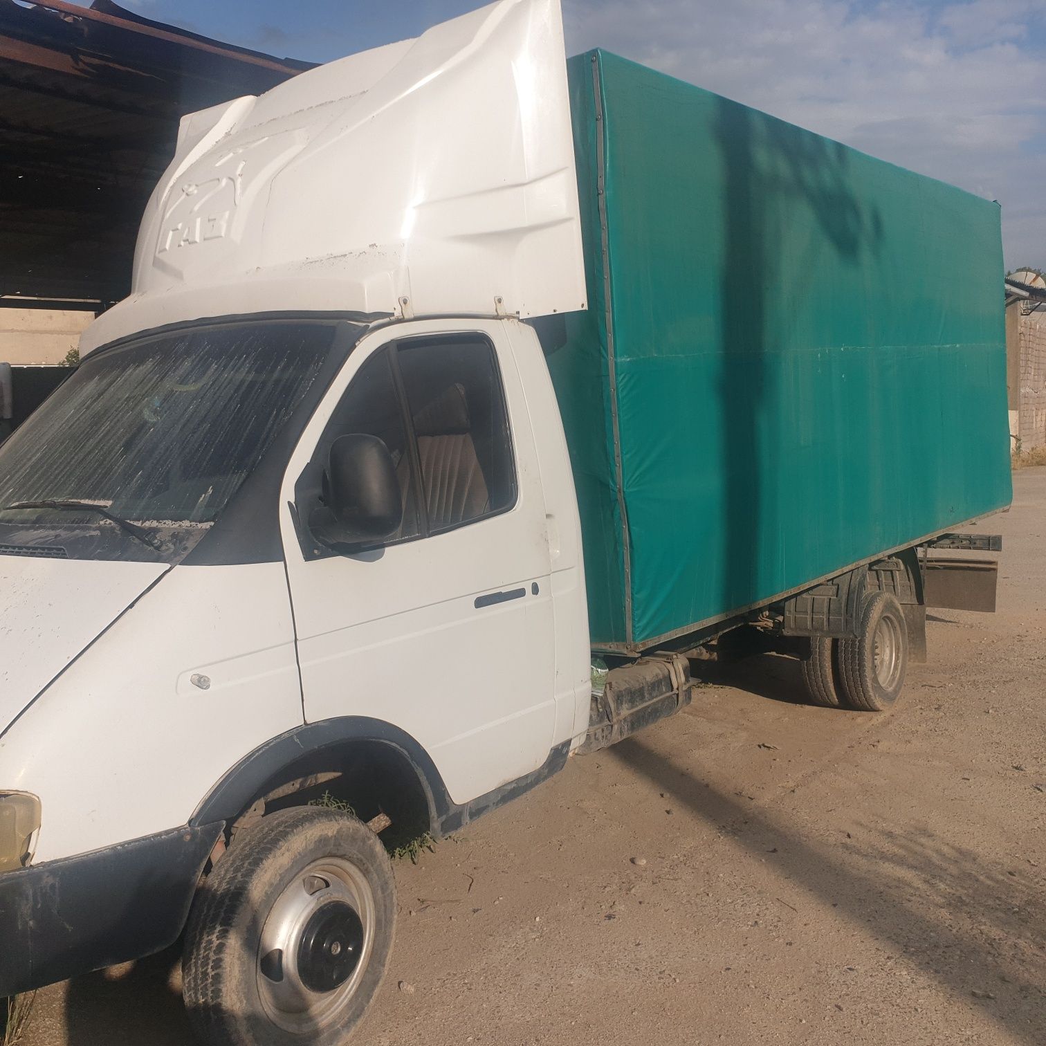 Gazel sotiladi benzinda