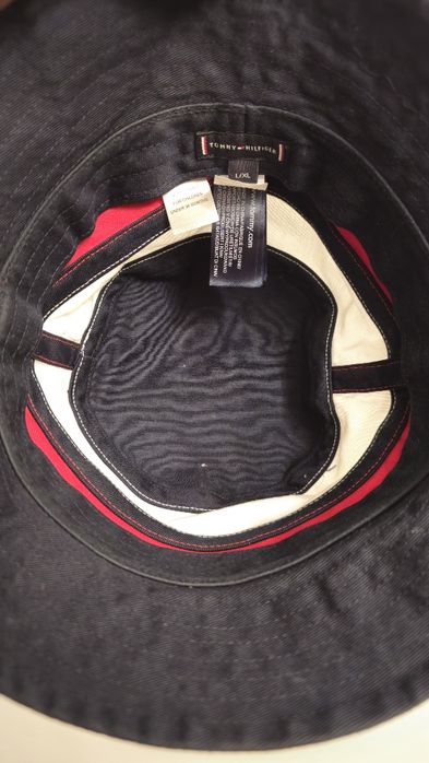 Sapca tommy hilfiger marimea L  XL