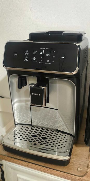 PHILIPS Автоматична кафемашина 1200 series. В идеално състояние