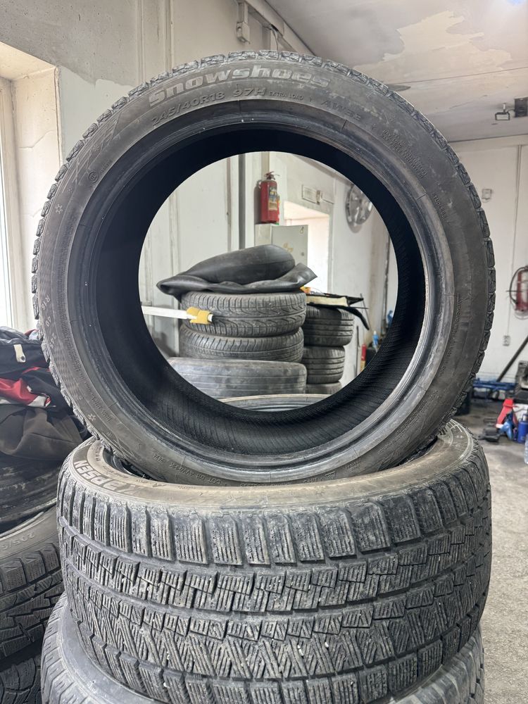Продам резину 245/40/18