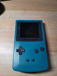 Продавам Game Boy color модната.