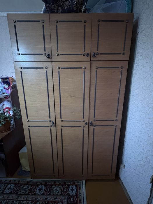 Шифоньер в хорошем состоянии