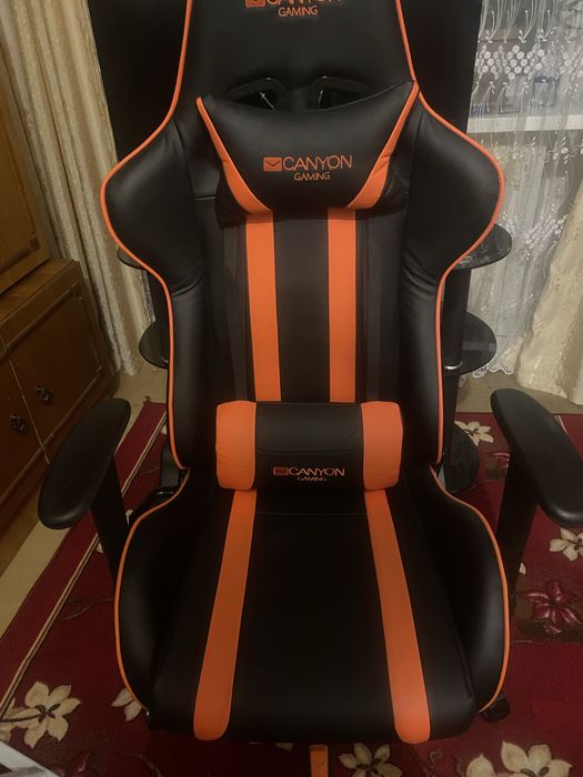 Геймерское кресло Canyon