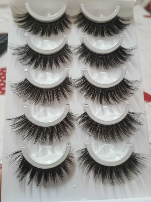 Самозалепващи изкуствени мигли