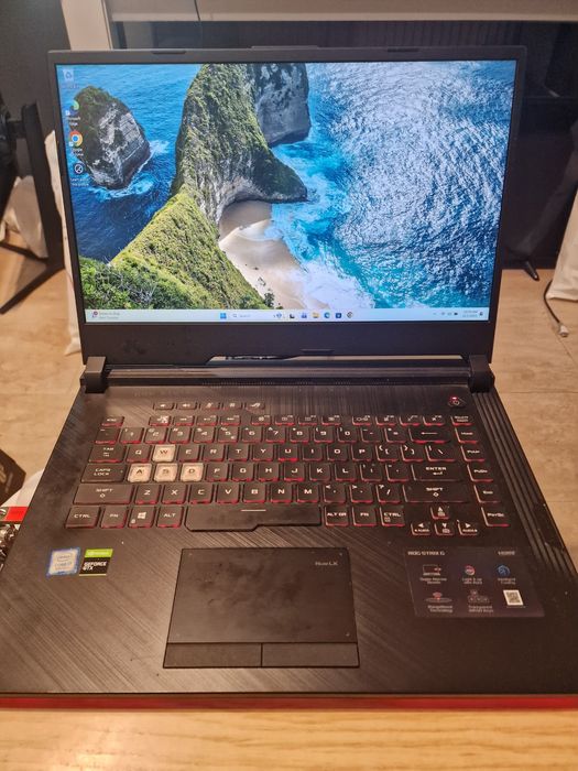 Laptop Asus Rog Strix G31GT