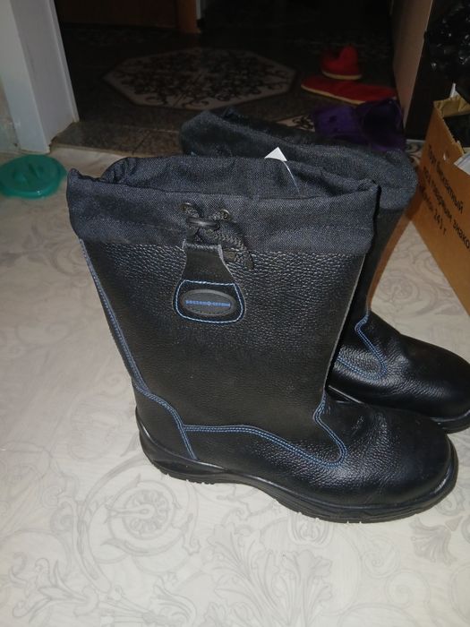 Зимний ботинка сатылады