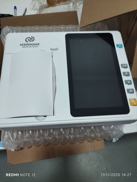 Ekg 3 va 6 kanalni bor Potsient ekran bor