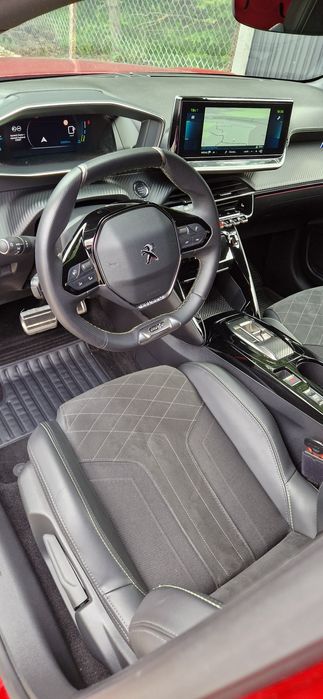 Peugeot e 208 GT full