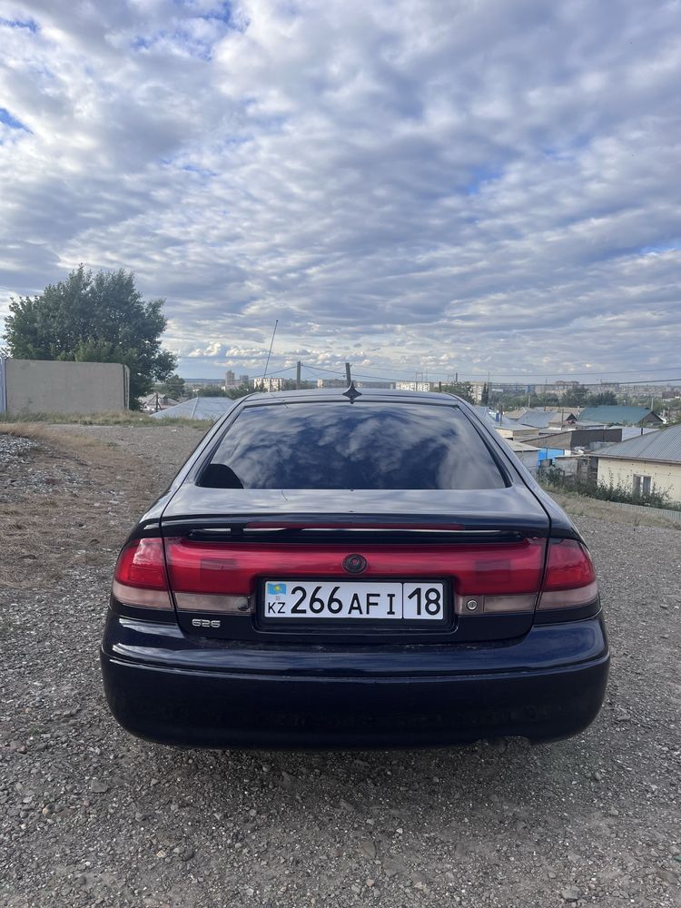 mazda 626 cronos