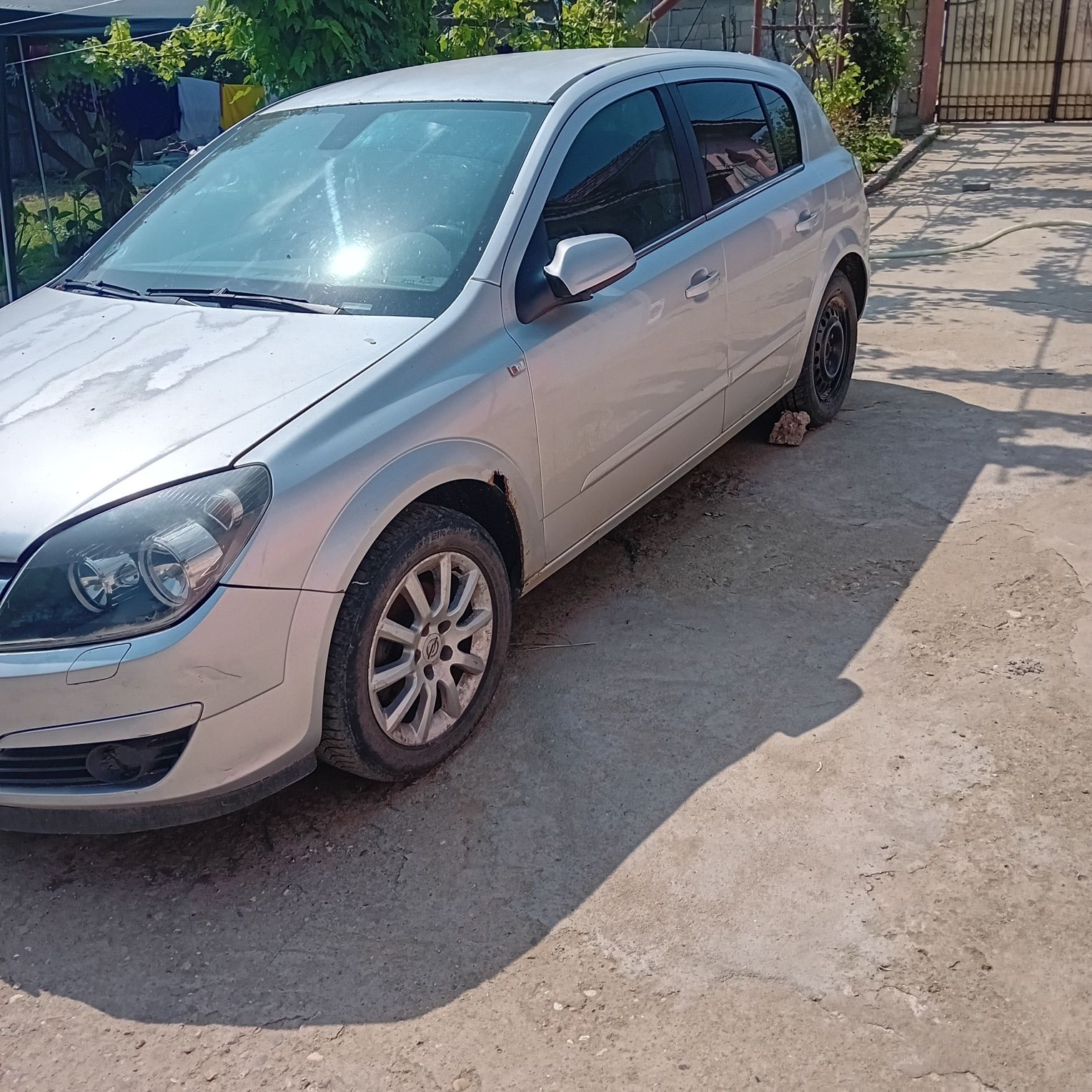 Vând Opel astra h 1.7 cdti 101 cp