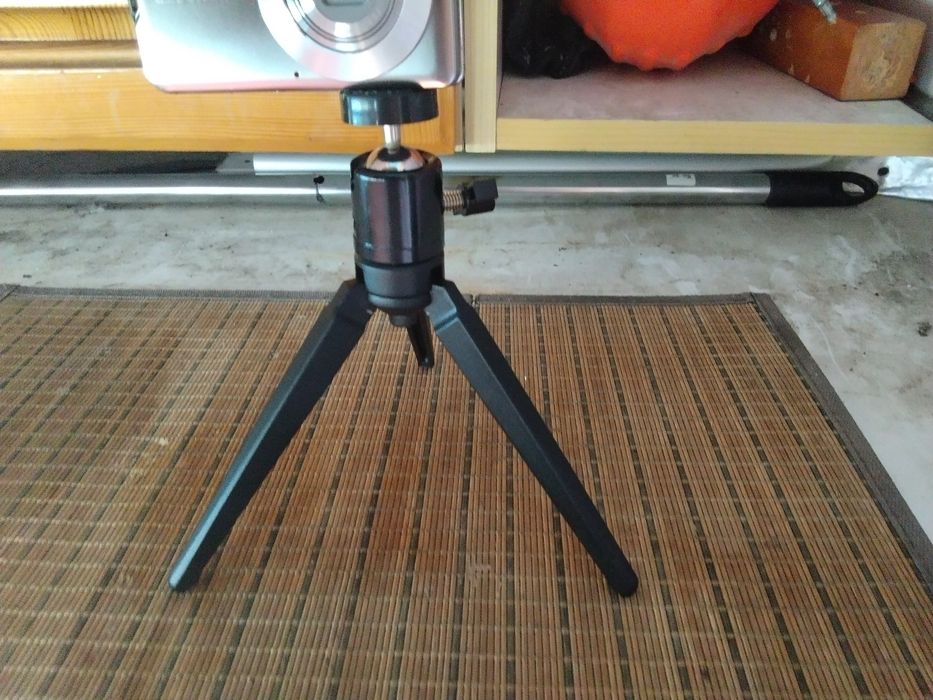 Оригинална растягаща се немска стойка за камери и фотоапарати