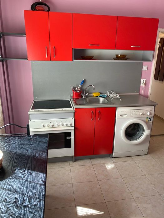 Двустаен апартамент в жк. Христо Смирненски