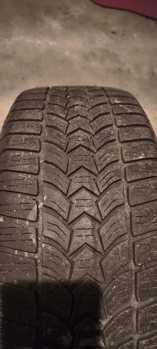 Vând set anvelope iarnă cu jante aliaj 205/55R16