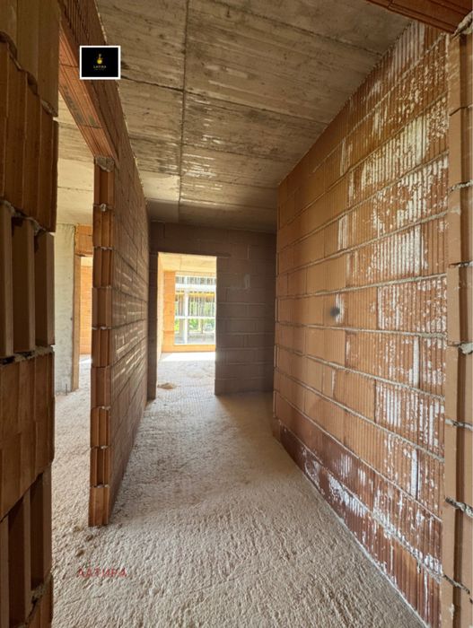 4-стаен! Малинова долина!