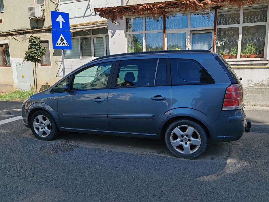 Vauxhall Zafira b 1.9 tdi volan dreapta
