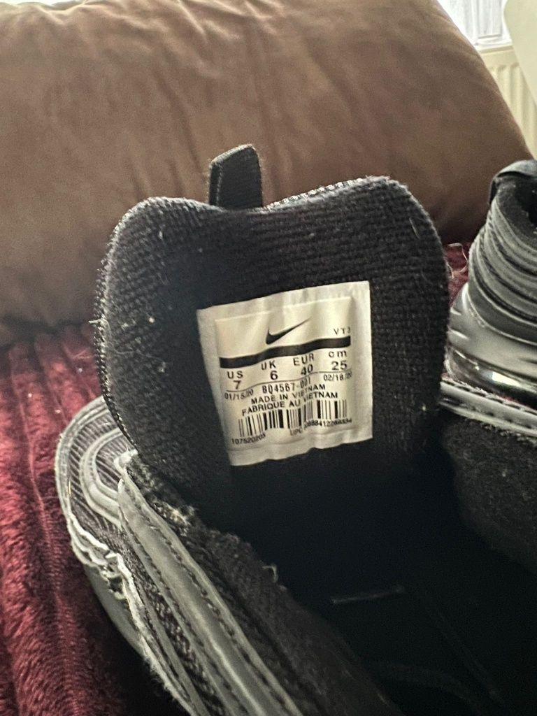 Vând adidași Nike Air Max 97 Triple Black 
În stare foart bună 
-At