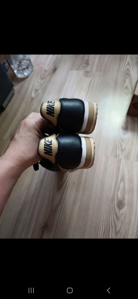 Adidasi sport Nike