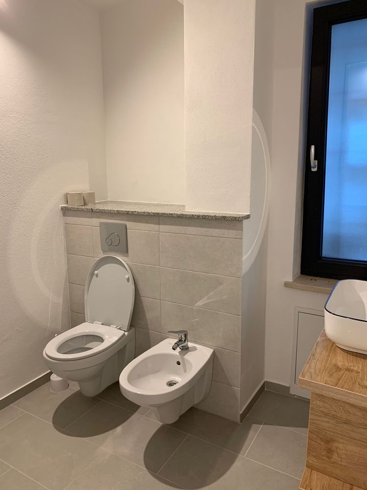 Apartament parter curte privata de inchiriat Sanpetru